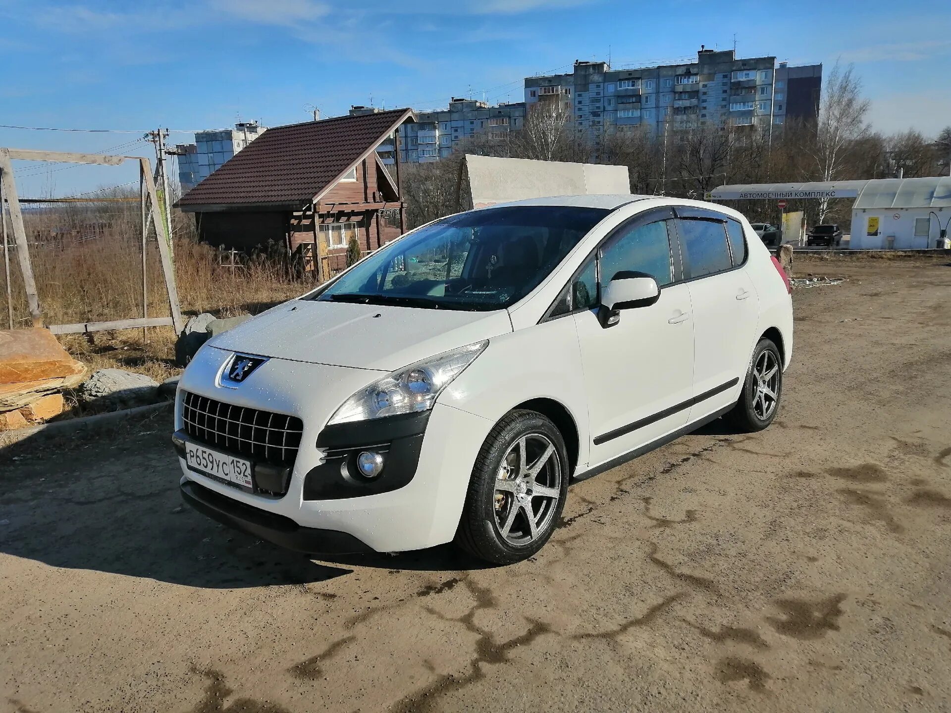 Купить пежо 3008 авито. Пежо 3008 1.6. Диски Peugeot 3008. Пежо 3008 2012 r18. Пежо 3008 r18.