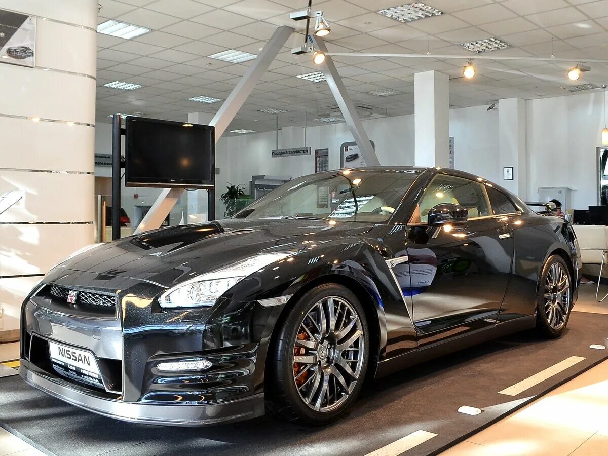 Купить nissan gt. Nissan gt-r i Рестайлинг 2. Nissan GTR Рестайлинг. Nissan GTR Рестайлинг 3. Ниссан ГТР Рестайлинг 4.