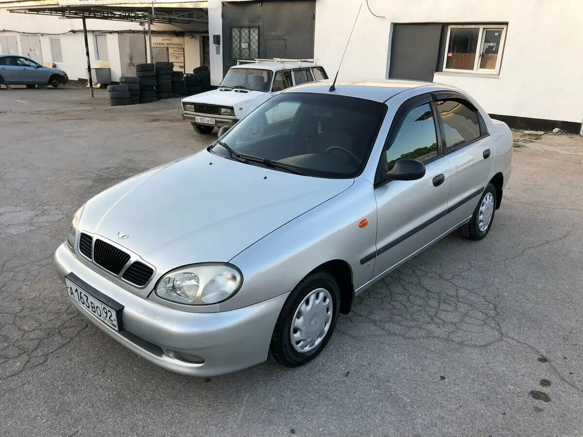 Купить ланос московской области. Daewoo lanos 1997. Chevrolet lanos 2003. Daewoo lanos 1997 года. Дэу Ланос 1.5.