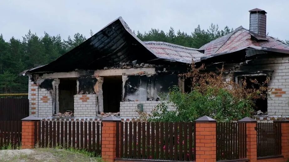 Таволжанка Белгородская. Новая Таволжанка. Таволжанка обстрел. Разрушенные дома в Украине.