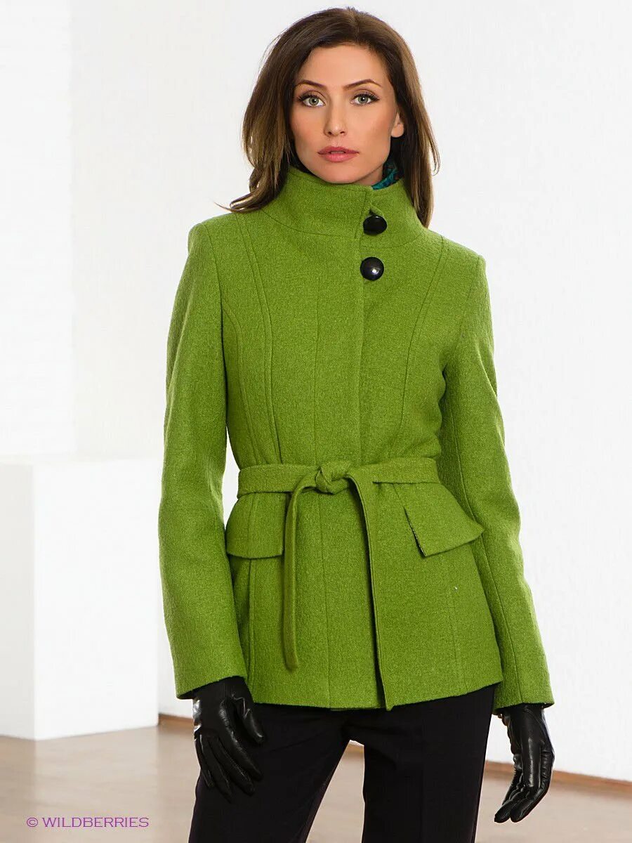Какое пальто купить на весну. Короткое пальто женское. Полупальто женское. Зелёное пальто женские. Женское укороченное пальто на весну.