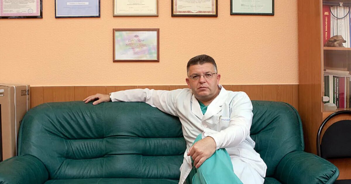 Журавлев главный врач КБСМП Смоленск. Главный врач красного Креста Смоленск.