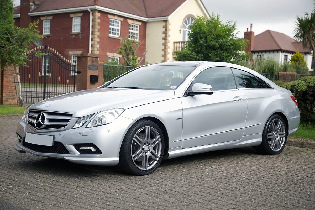 Mercedes-Benz E250 CDI 2013 года выпуска для рынка Австралии и Океании. Фото 11.