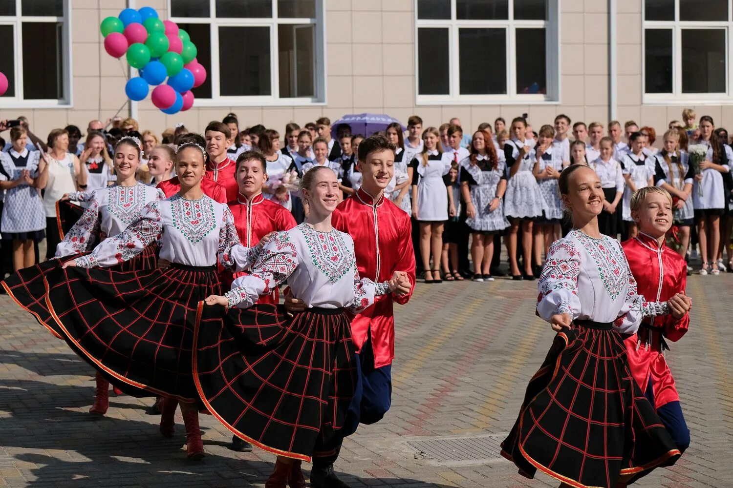 Школа Хутор Ленина. Школа 61 Хутор Ленина Краснодар. Хутор Ленина школа номер 61. Директор школы 61 Хутор Ленина. Школа 61 хутор