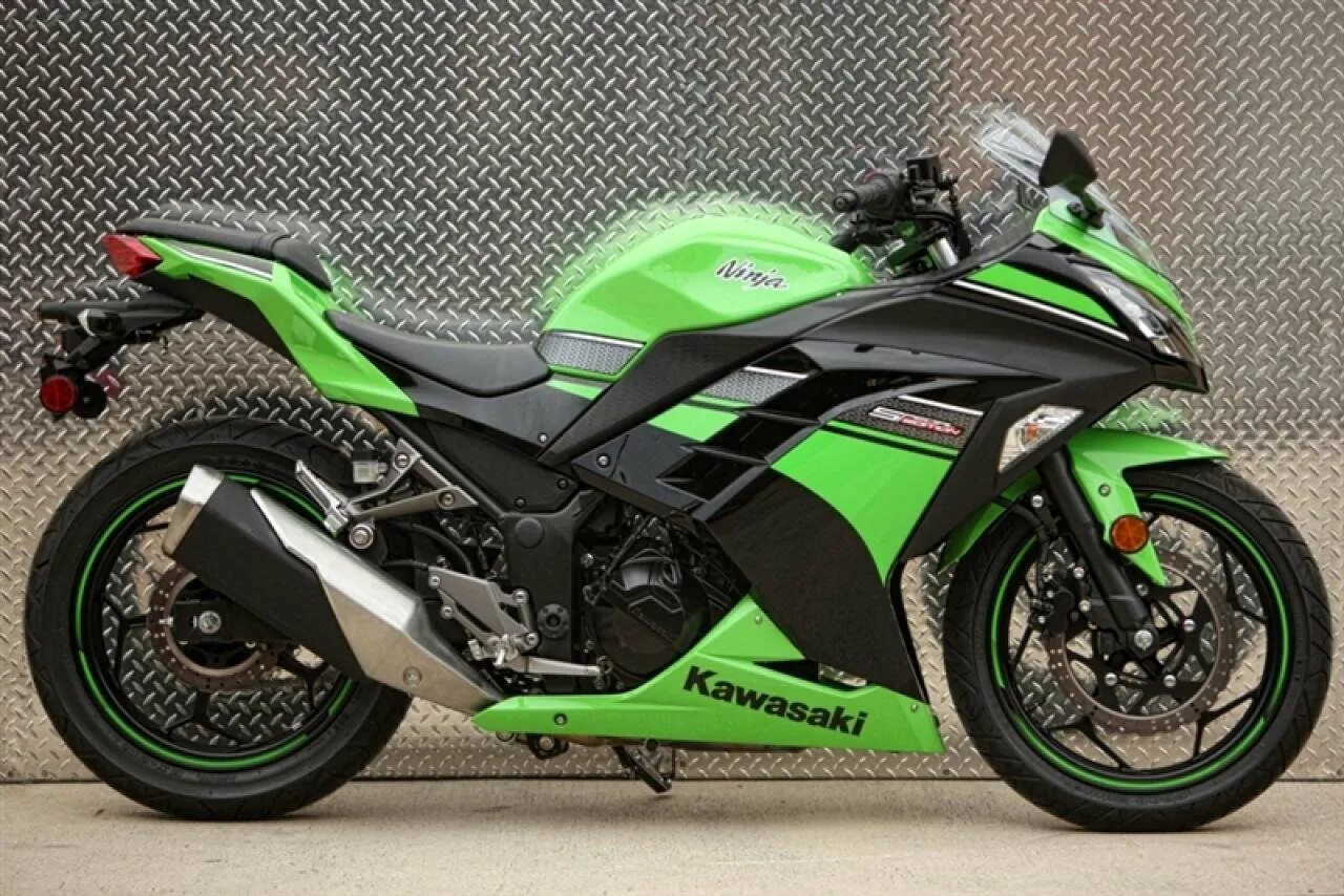 Мотоцикл Kawasaki Ninja 300. Мотоцикл Kawasaki Ninja 300 r. Мотоцикл Кавасаки Ninja 300. Kawasaki Ninja 300r. Kawasaki ninja разгон до 100