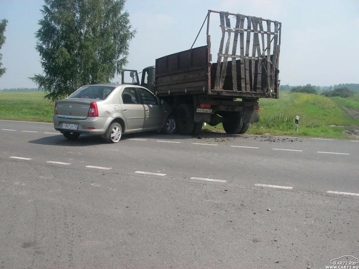 Бердюжье происшествия на дорогах. Происшествия в бердюжье на трассе. Авто бердюжье. Встречная машина. Авто бердюжье.