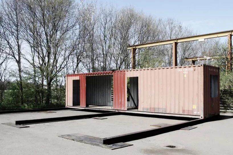 Применение контейнера. Летний домик из контейнера. Контейнер 20ф для дгу. Домики контейнерного типа. Обшивка контейнера.