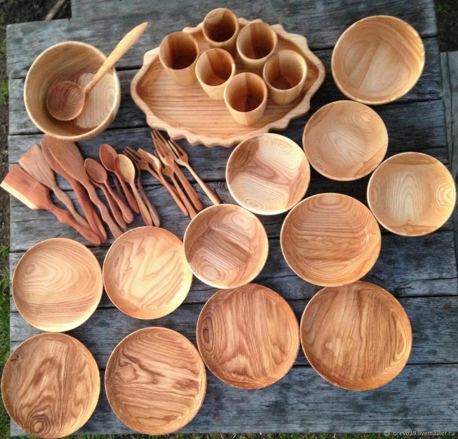 Деревянная посуда. Деревянная посудка. Посуда из древесины. Резная деревянная посуда.
