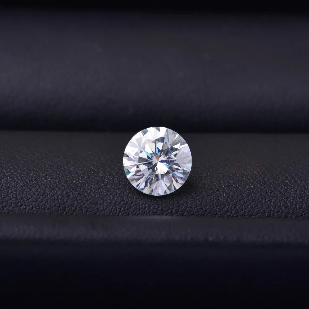 20 карат vvs1 e gio. 01 карат бриллиант. 5 карат. 1 карат бриллиантов в рублях. Алмаз 1 карат стоит.