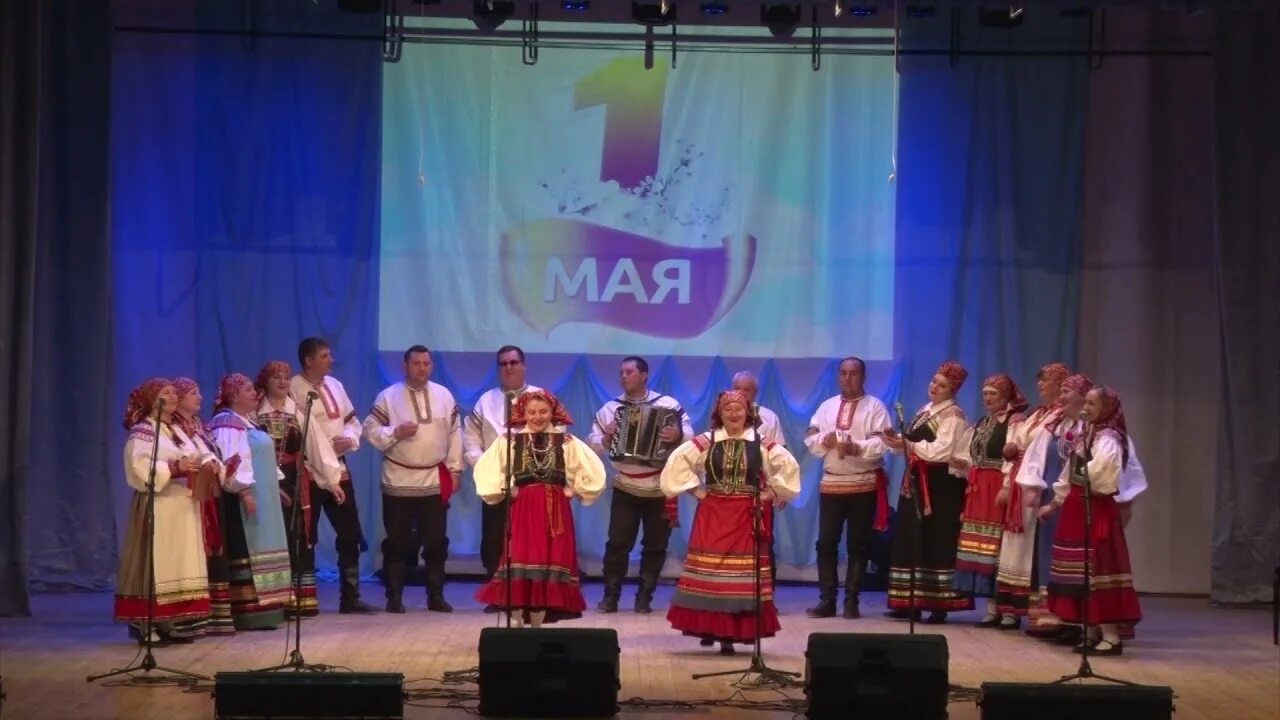 Что такое рдк в белгороде. Ансамбль оберег Куйбышев. Долинушка Кострома фольклорный ансамбль. РДК В Белгородской. Ансамбль оберег Куйбышев участники.