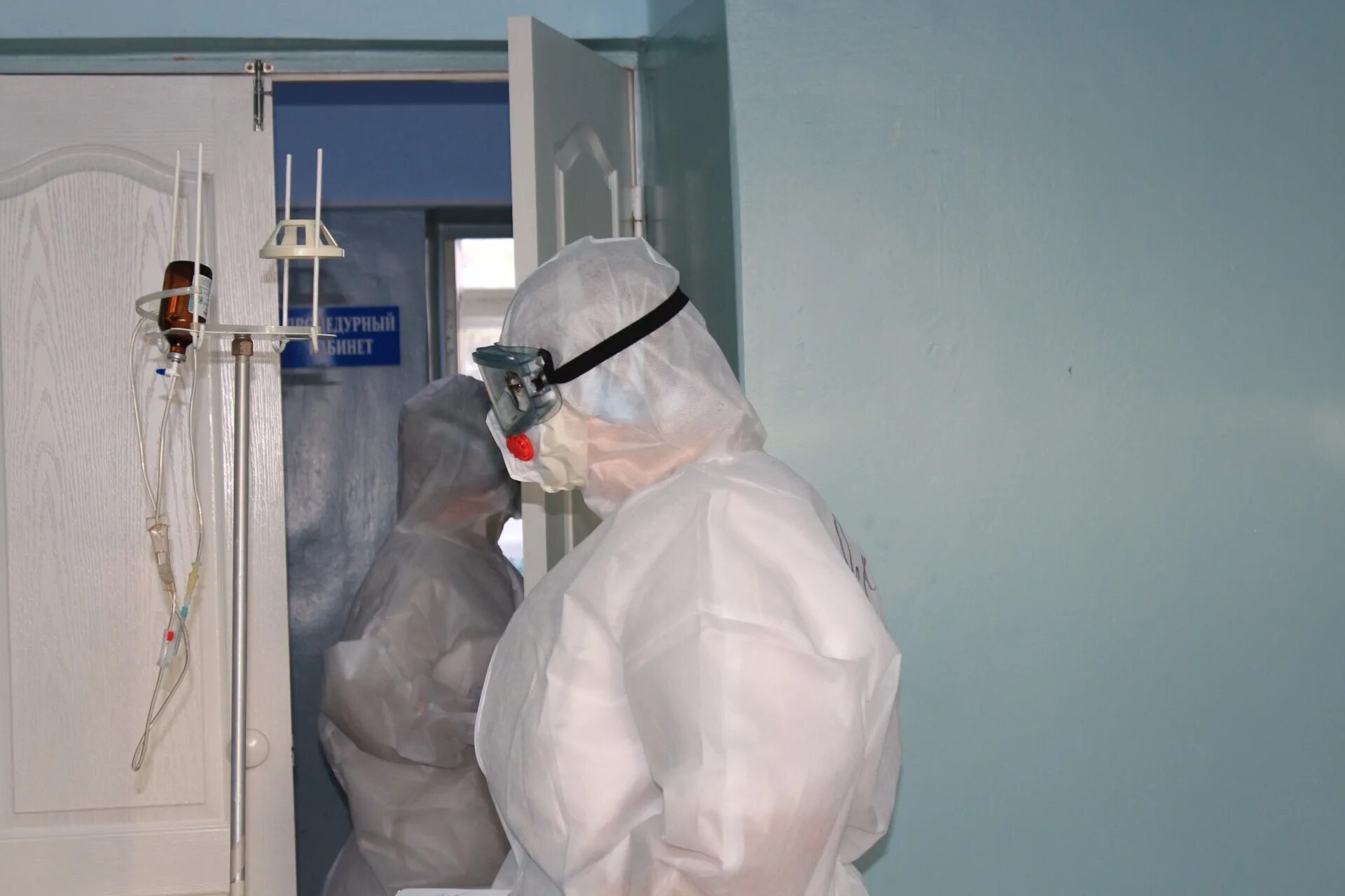 Запись к врачу стоматология. Записаться к терапевту. Записаться к врачу ирбит. Номер телефона регистратуры поликлиники. Самозапись.