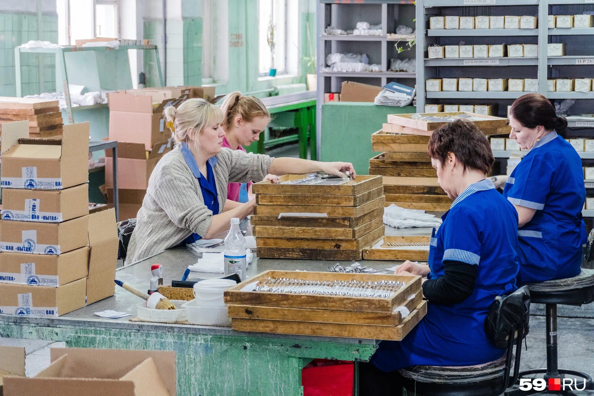 комплектовщики аутсорсинг на леруа мерлен. упаковщики фасовщики. упаковщик шоколадной продукции. ястро завод. работа омск фасовщица упаковщица.