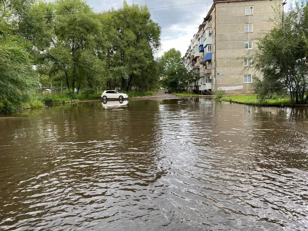 Ливень. Сильные дожди в Приамурье. Из-за сильных ливней. Биробиджан.