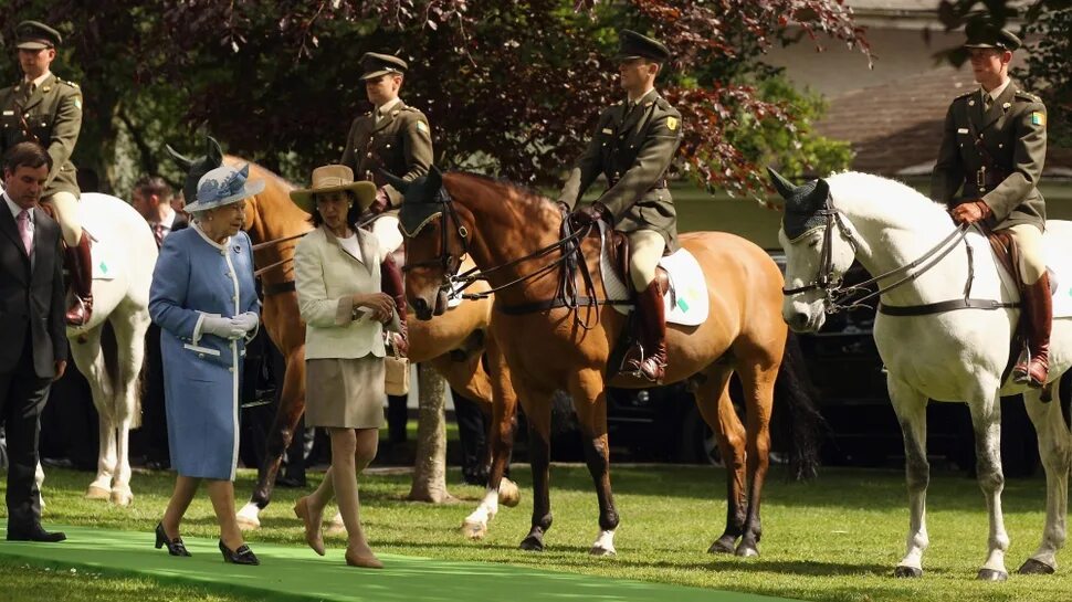 Irish national. Elizabeth 2 in Ireland 2011.