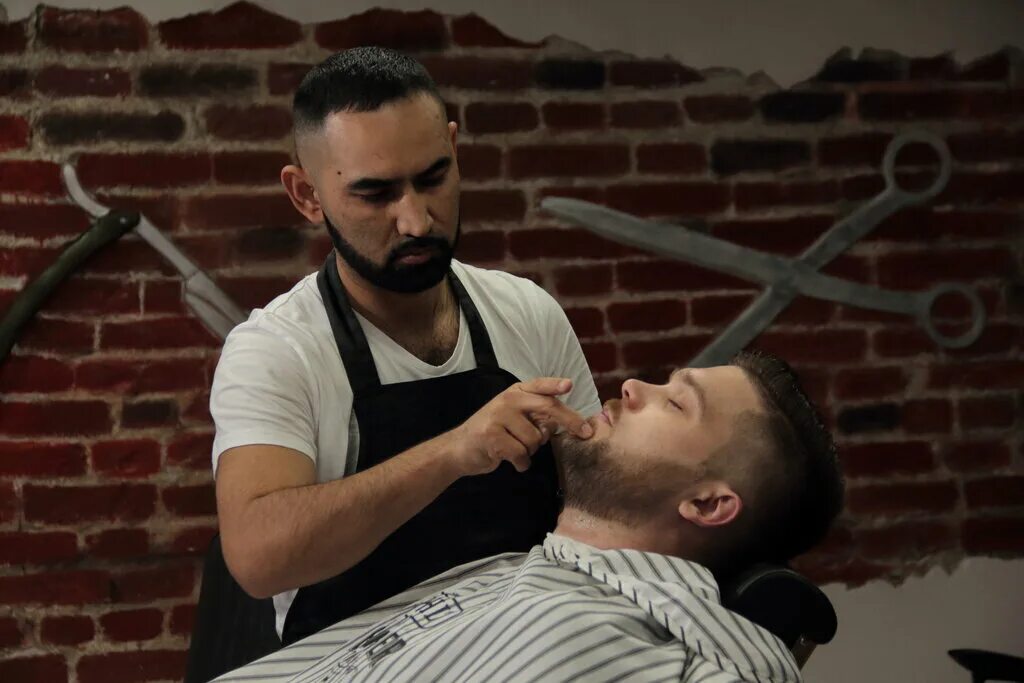 Барбершоп 38. Никита ефимьев chop-chop барбер. Барбершоп барбаросса липецк. Барбершоп 38. Барбершоп 38.