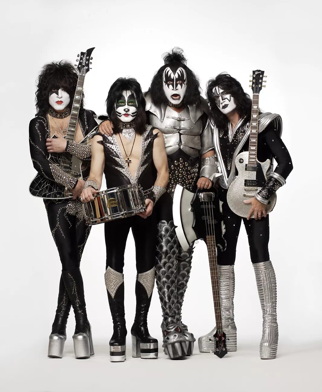 Группа Кисс. Группа Кисс 1973. Глэм рок группа Kiss. Группа Kiss 2023.