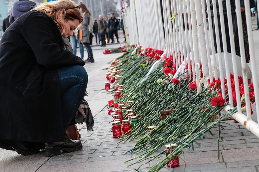 Москва жертвы террора метро фото. Благотворительный концерт памяти жертв теракта