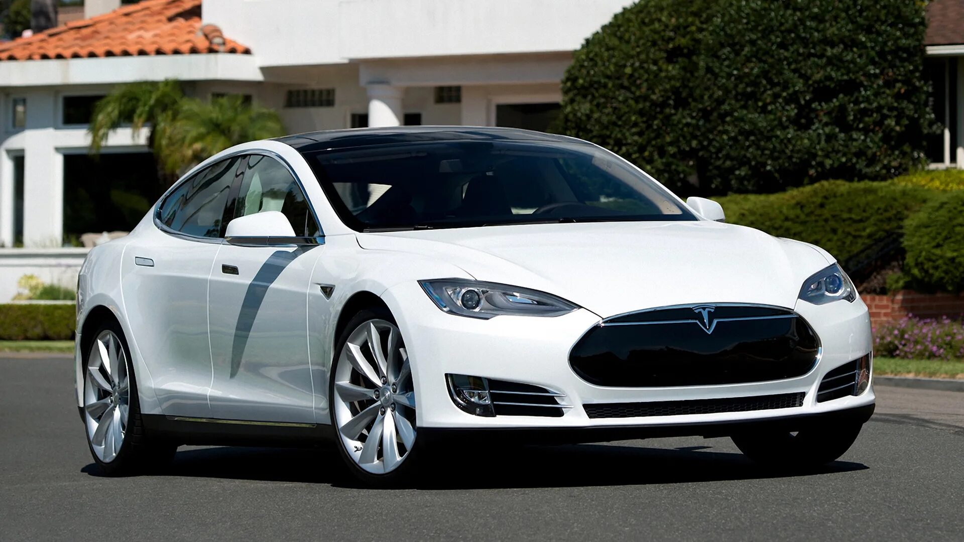 Машина тесла фото. Tesla model s электроавтомобиль. Tesla седан model s. Тесла модель s 2012. Tesla 2015.