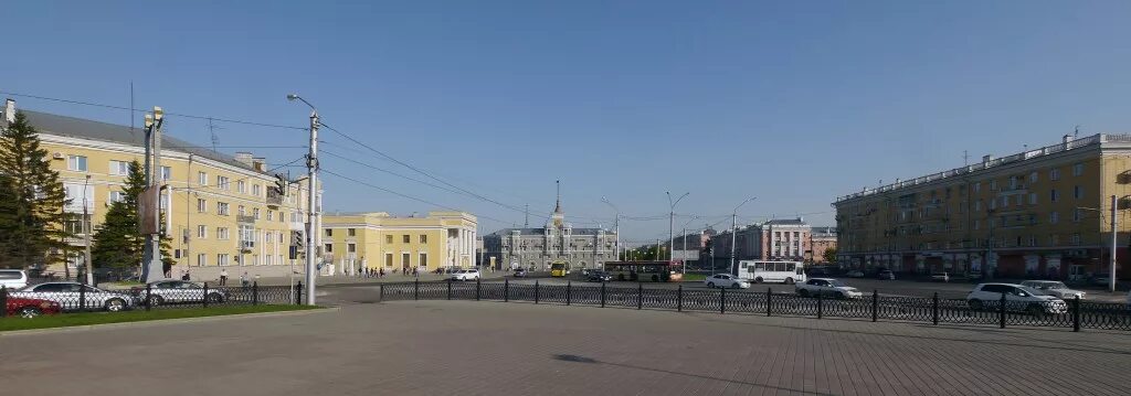 Площадь октября барнаул. Барнаул площадь октября 1998. Площадь октября Барнаул 2000 годы. Барнаул площадь октября 35.