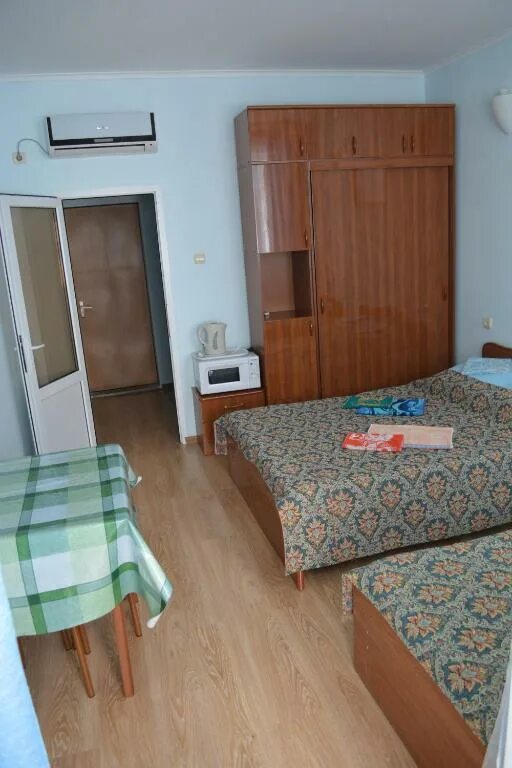 Эстония отель три сестры. Небуг гостиница три сестры. Три сестры небуг. Пансионат три сестры небуг. Гостиница три сестры небуг официальный сайт.