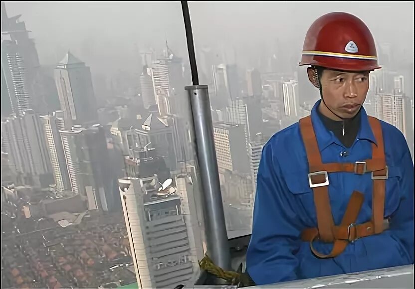 опасная работа. монтажник прикол. строитель высотник. промышленный альпенизм. монтажник высотник.