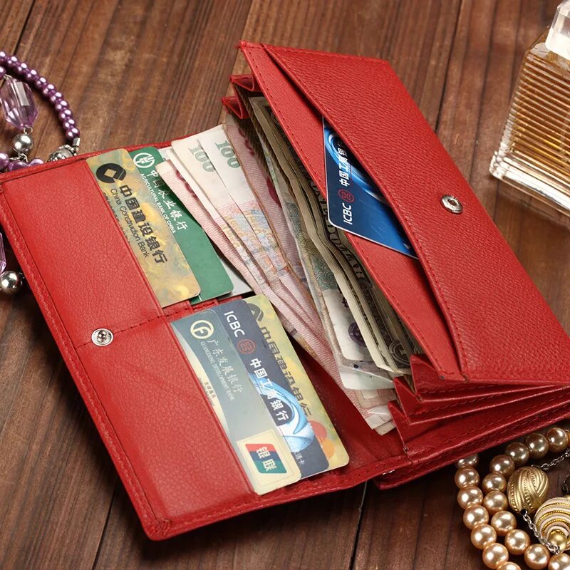 кошелек. красный кошелек полный денег. портмоне женское для денег. кошелек женский для привлечения денег. хороший кошелек женский.