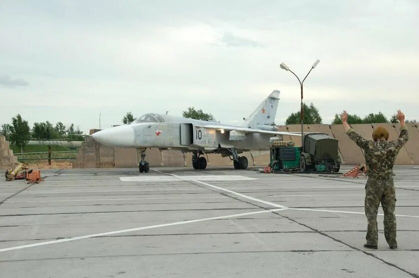 Прогноз погоды сиверский гатчинский. Сиверский аэродром. 67 АПИБ БАП Сиверский. Сиверский военный аэродром 2021. "Военный аэродром  посёлок Сиверский".