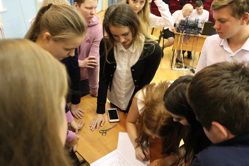 професиональное образование. студенты училища. поступить в техникум. студенты училища. студенты училища.