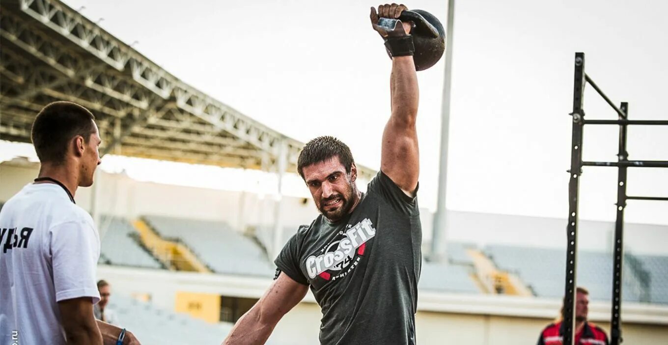 Кузница спорта программа тренировок. Кузница спорта программа тренировок. Александр салманов кроссфит. Кузница спорта программа тренировок. Мужчина кузнец.