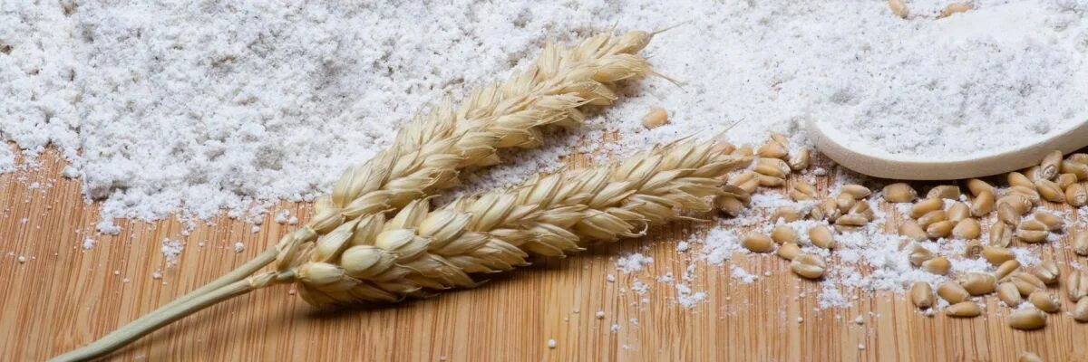 Мука пшеничная farine. Таблица содержания крахмала. Крахмал в пшенице. Крахмал в пшенице. Состав зерна пшеницы таблица.