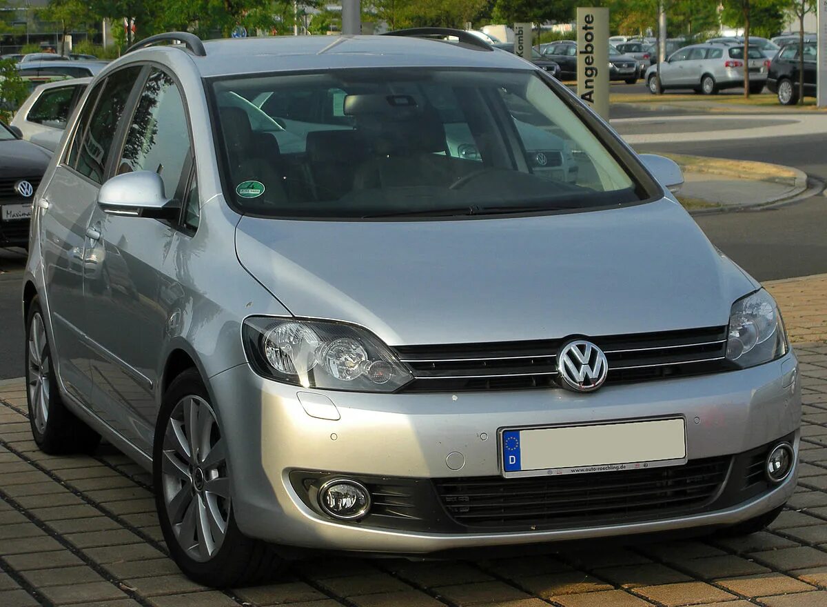 Купить volkswagen plus. VW Golf Plus 2010. Volkswagen Golf Plus 2. Volkswagen Golf Plus 2010. Фольксваген гольф плюс 2010 года.