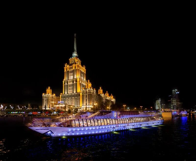 Морские прогулки рэдиссон. Рэдиссон москва река. корабль рэдиссон москва река. яхта рэдиссон роял. рэдиссон роял теплоход москва.
