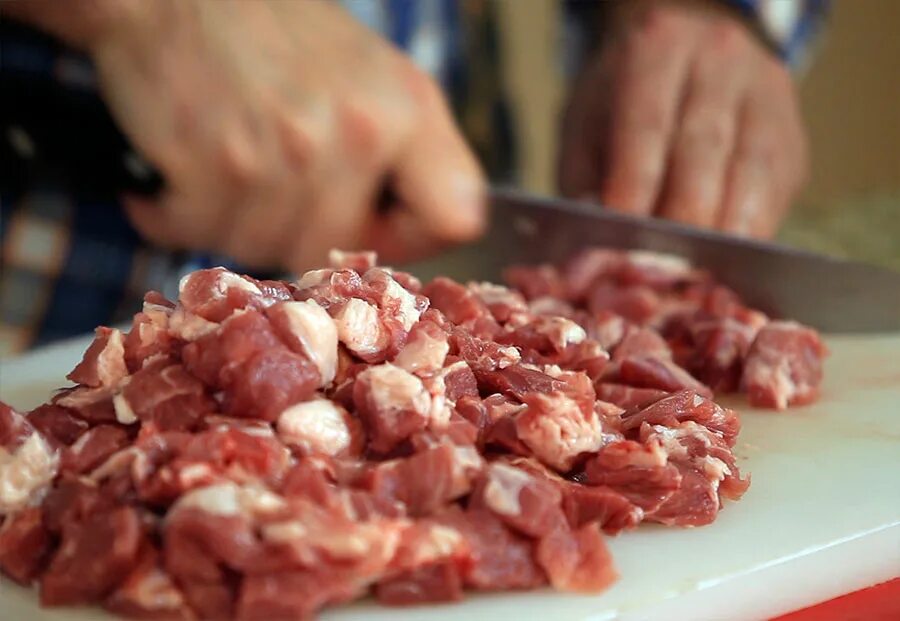 Вантробянка белорусская. Домашняя колбаска. Колбаса из свинины. Домашние колбасы. Как делать колбасу из свинины.