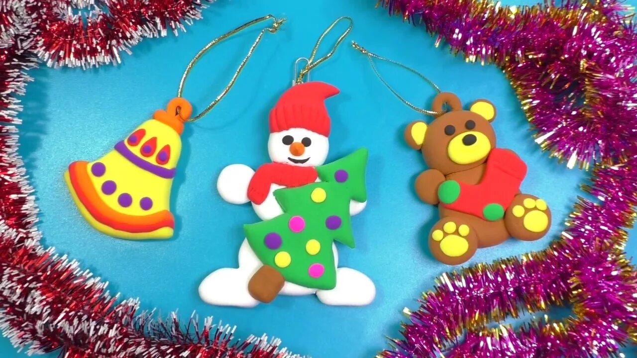 Новогодние поделки из пластилина. Лепка елки из пластилина. Лепка из пластилина новый год. Лепка из пластилина новый год. Новогодняя елка из пластилина.