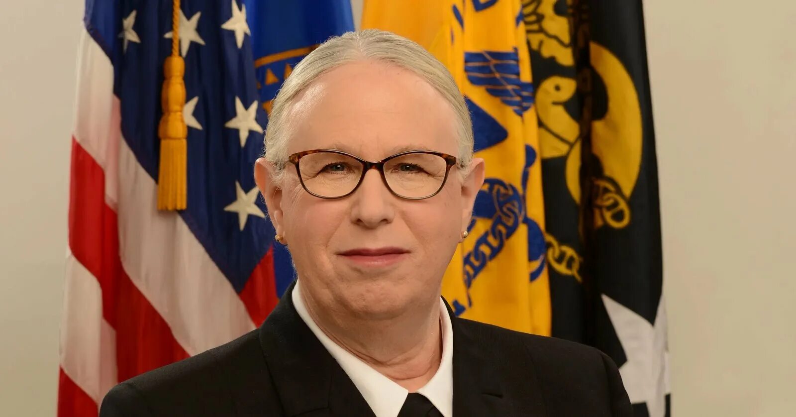 Министр атомной энергетики сша. Дженнифер грэнхолм. Министр атомной энергетики сша. Министр энергетики сша дженнифер грэнхолм фото. Рейчел левин адмирал и сэм бринтон.