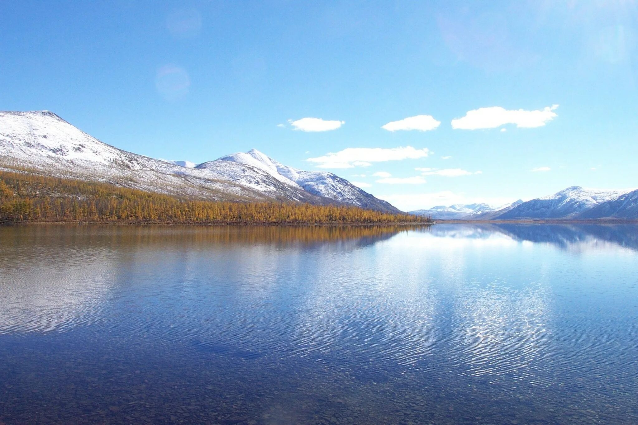 якутск озера лабынкыр. озеро бустах якутия. природа якутии озеро лабынкыр. озеро ниджили в якутии. озеро моготоево якутия.