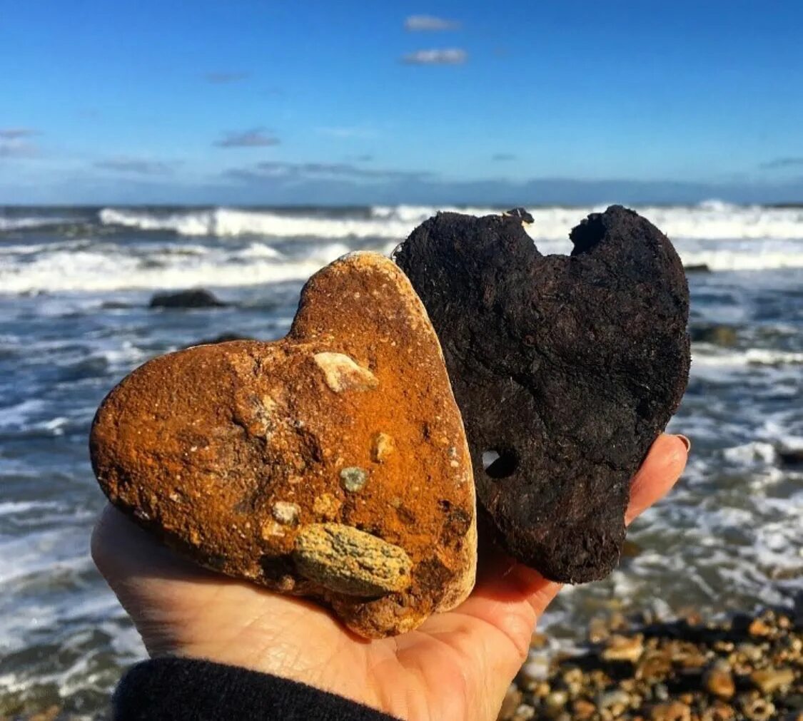 Каменное сердце. Сердце камень. Каменное сердце природа. Каменное сердце фото. Превращаю сердце в камень