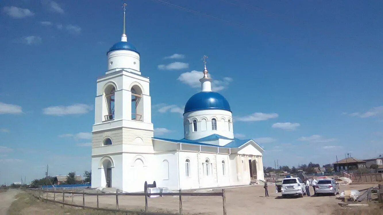 Черноярский район село. Храм Солодники Астраханская область. Солодники Черноярский район Астраханская область. Золотуха Астраханская область Церковь. Церковь с Вязовка Черноярского района Астраханской области.