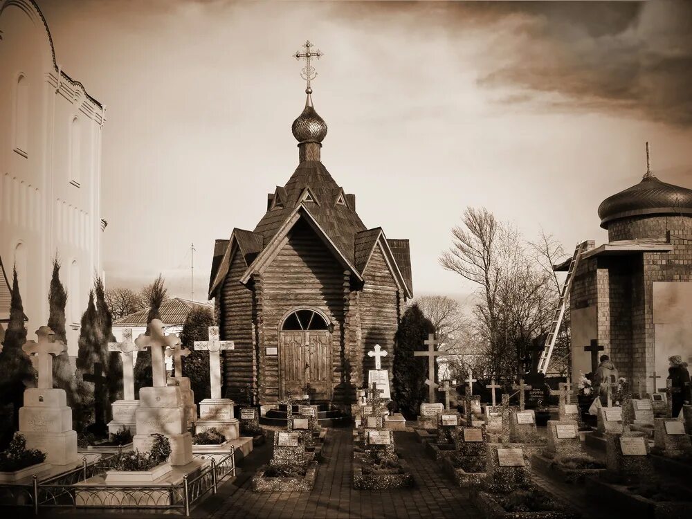 Где раньше были кладбища. Кладбище Шенкилл (Лурган , Ирландия. Готическая Церковь Преображенское кладбище. Голубовское кладбище часовня. Часовня кладбище Анапа.