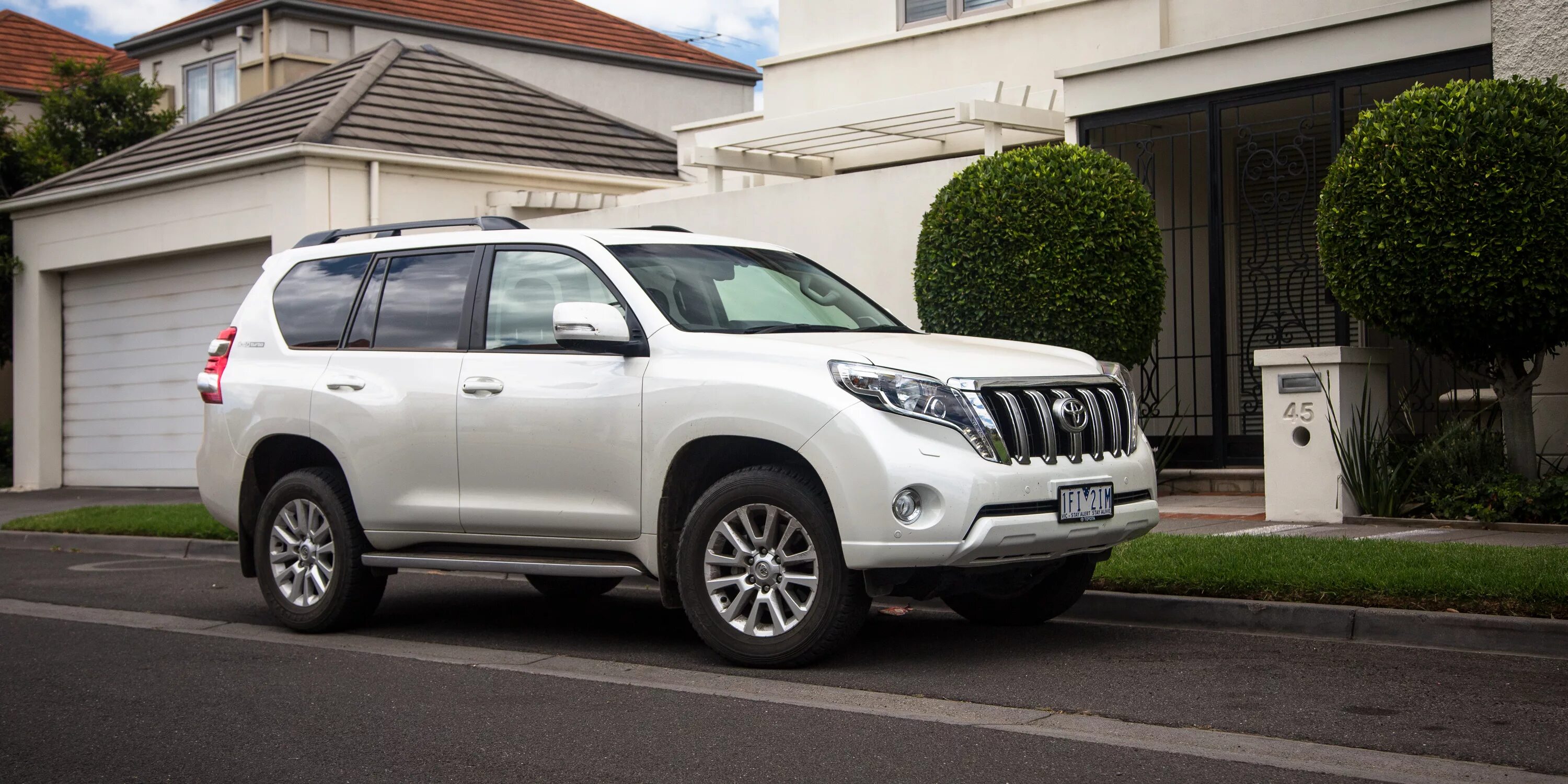 Toyota land cruiser prado 2016. Toyota land cruiser 150 2016. тойота ленд крузер прадо. Toyota land cruiser prado новый. тойота ленд крузер прадо 2016 года.