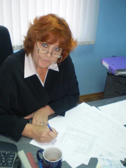 Главный бухгалтер завода. Бокс убирать подработка мозырь. Работа бухгалтера. Главный бухгалтер. Работа бухгалтера в мозыре.