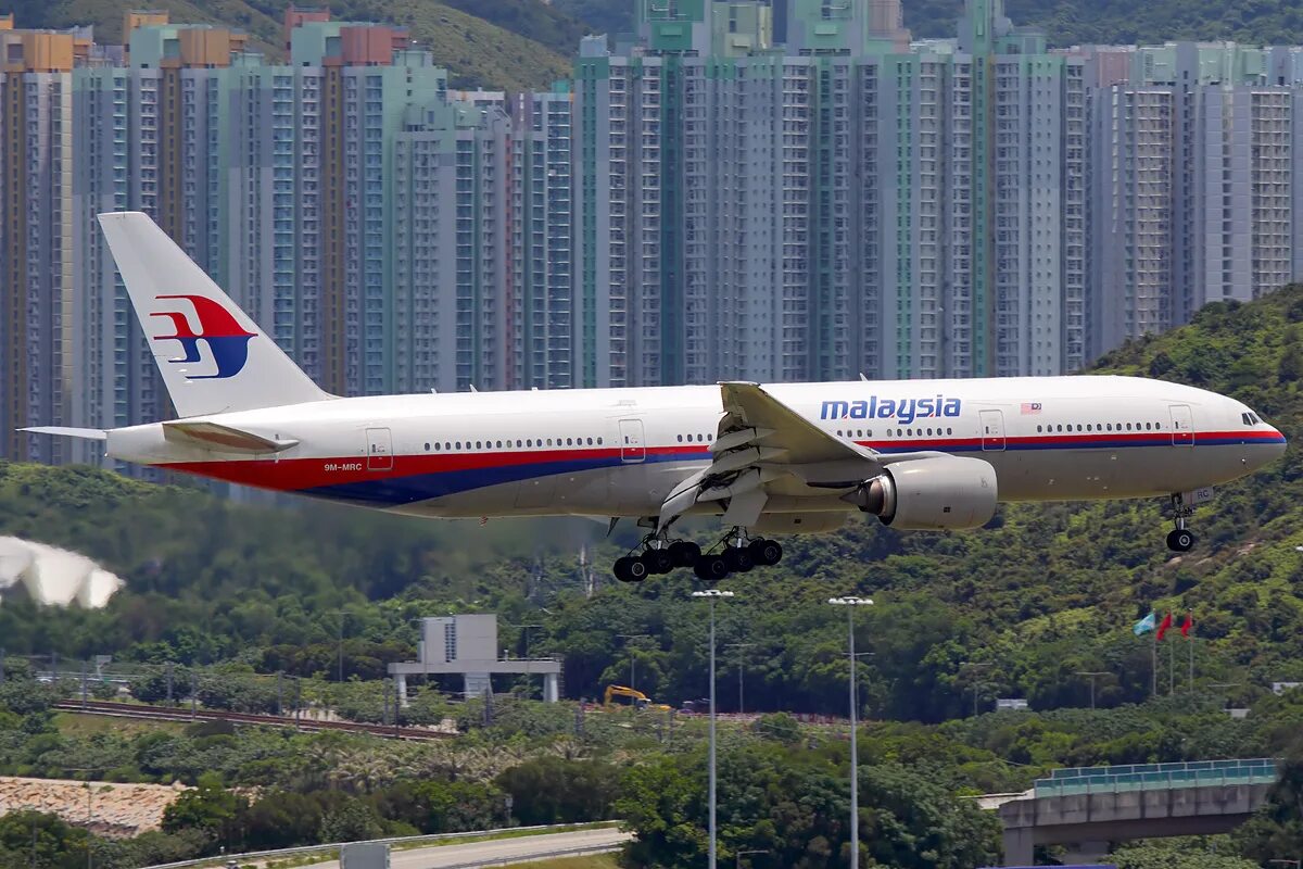 Боинг 777 200 Малайзия Эйрлайнс. Боинг 777 200 er Малайзия. 370 Малайзия Эйрлайнс.