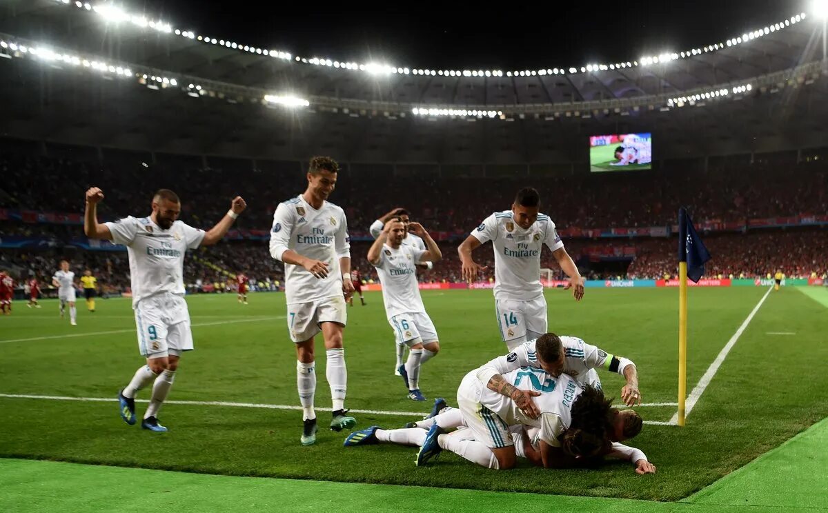 Real Madrid Champions League Final 2018. Суперкубок УЕФА 2018. Реал победитель ЛЧ 15-16. Реал три Лиги чемпионов подряд. Лига чемпионов уефа прогнозы