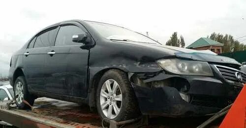 Запчасти лифан бриз 1. Битый лифан х60. Автозапчасти на лифан х60. Лифан x60 битый. Lifan 520 дтп.