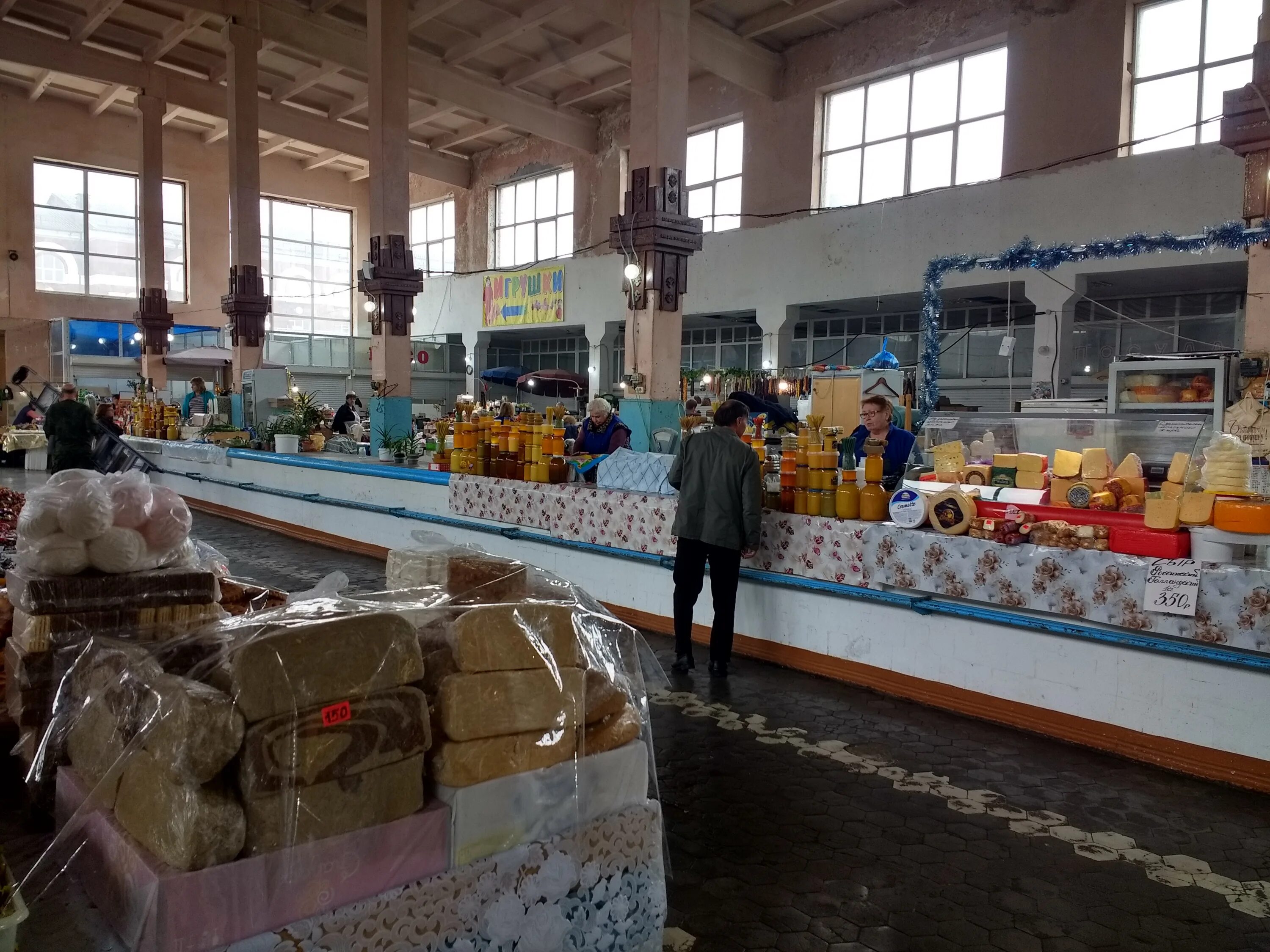 владикавказ рынки адреса. центральный рынок владикавказ. зеленый базар владикавказ. жители крыма. мариуполь центральный рынок.
