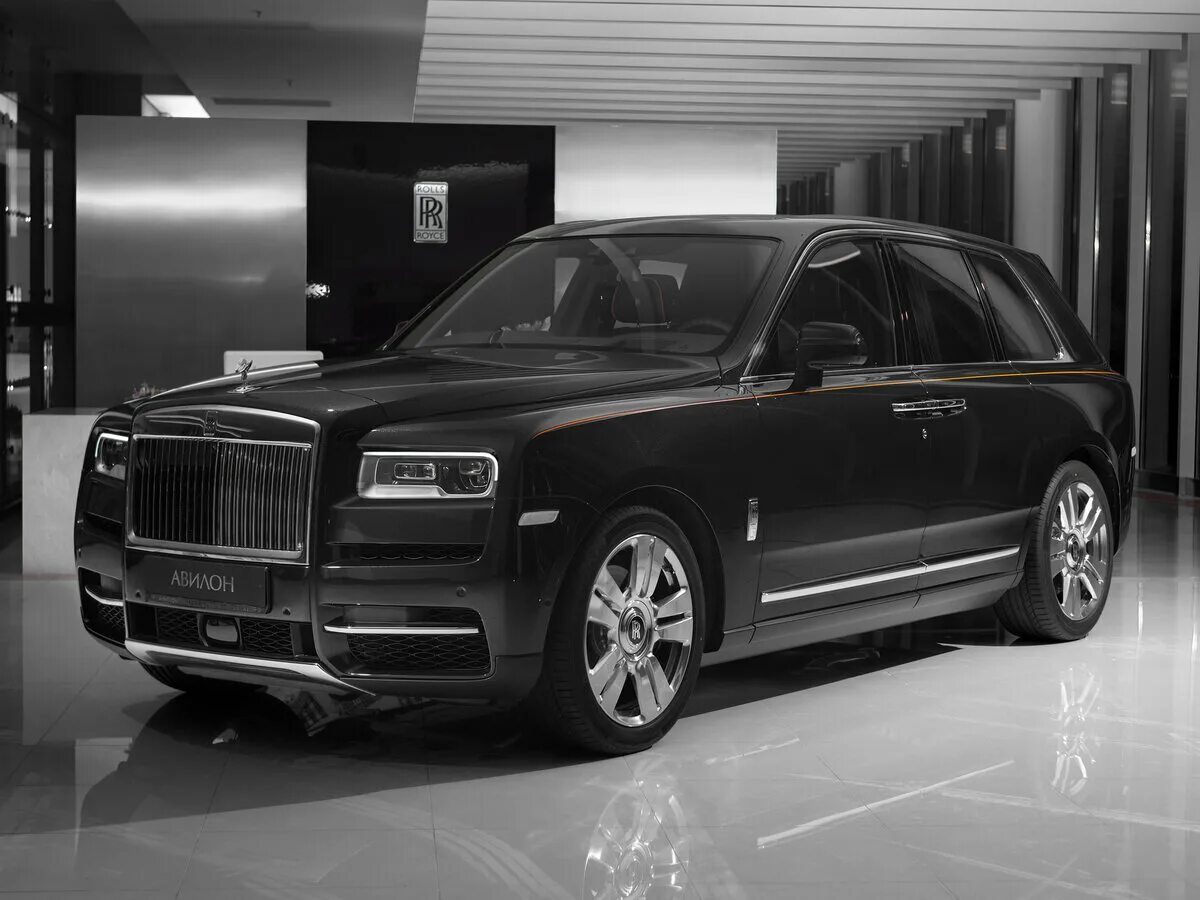 Роллс ройс калинан. Внедорожник Rolls-Royce Cullinan. Роллс Ройс Куллинан. Rolls Royce Cullinan черный. Джип Роллс Ройс Cullinan черный.