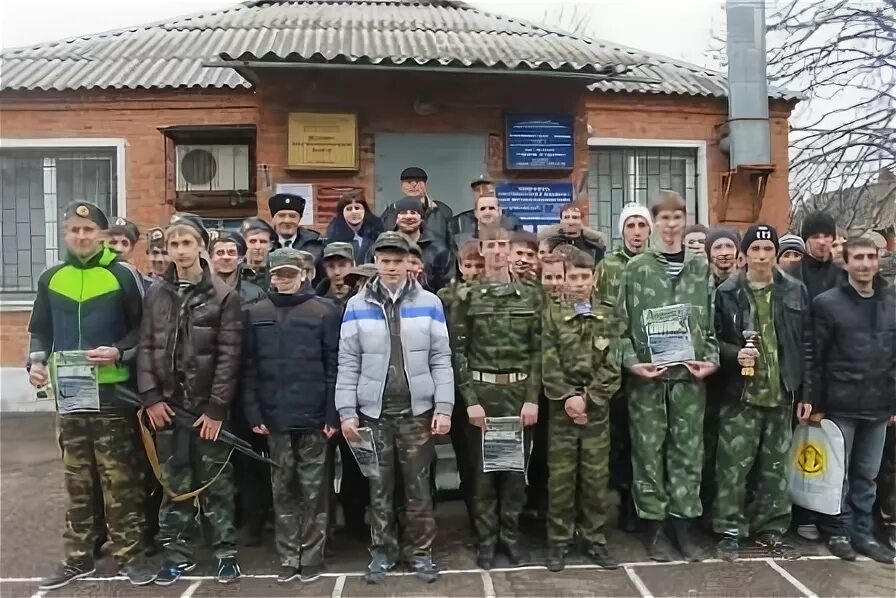 Парад станица васюринской. Глинские поминовения станица васюринская. Станица васюринская парк. Станица васюринская. Съемки в васюринской.