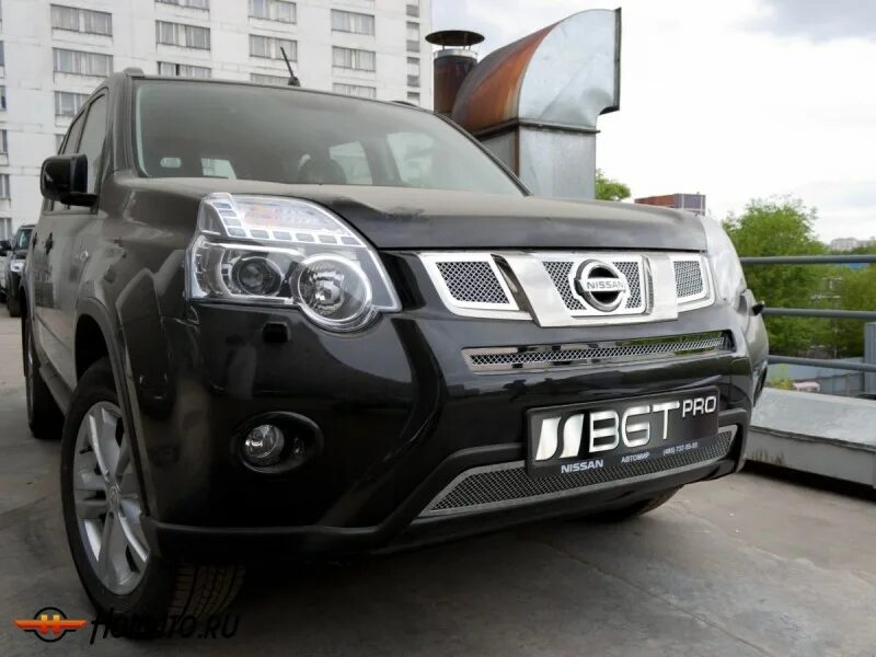 Решетка Nissan t31. X-Trail t31 решетка радиатора. Решетка Nissan x-Trail 31. Nissan x-Trail t31 с чёрной решёткой. Решетки радиатора ниссан х трейл