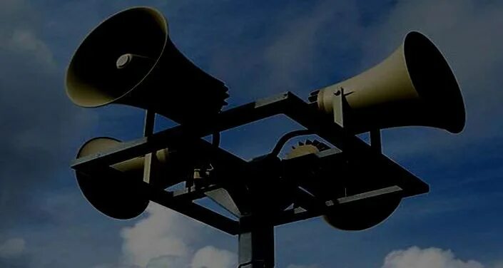 сирена мигалка. звук сирены 10 часов. система оповещения ревун 3000. система оповещения знак. полиция с мигалками и сиреной.