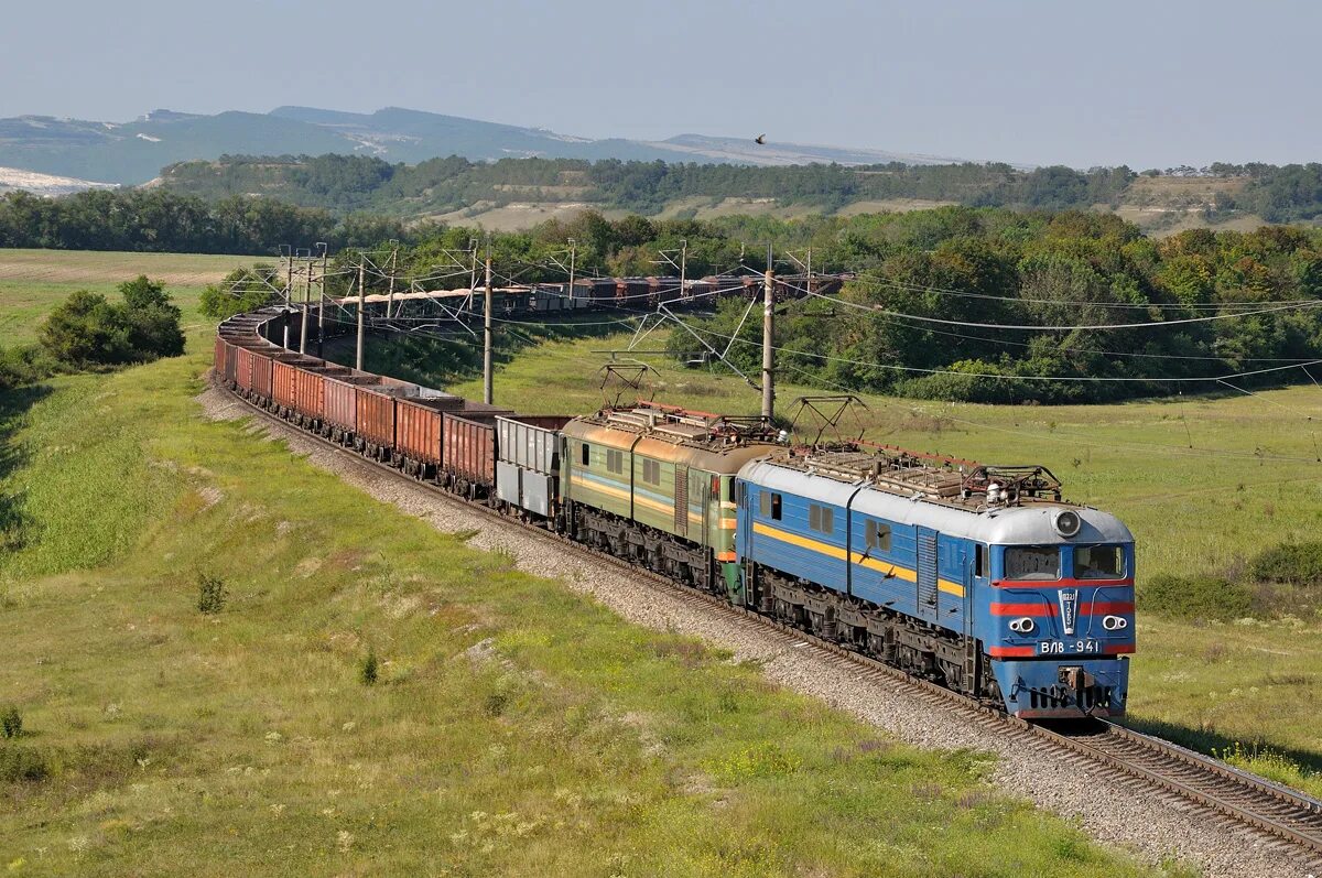 Электровоз вл 8. Вл8 Абхазия. Вл8 Крым. Вагон товарняк.